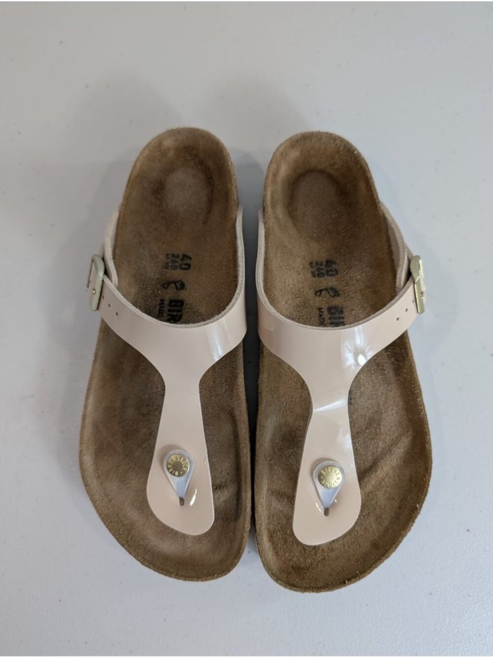 Birkenstock Gizeh thong sandals in a light beige/cream color women's size 9 - Picture 3 of 10